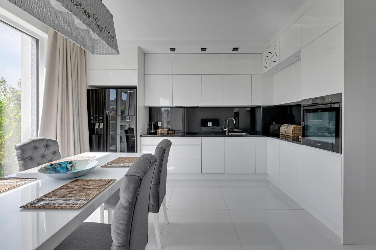 Grand Apartments - Apartament Tre Mare - By The Sea กดัญสก์ ภายนอก รูปภาพ